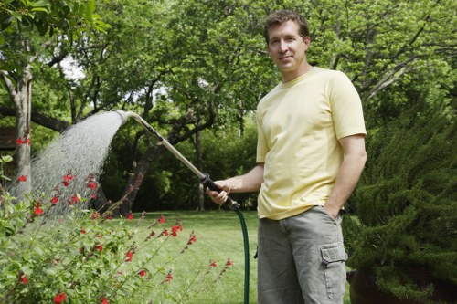 Gardeners Holloway maintaining a healthy and attractive landscape